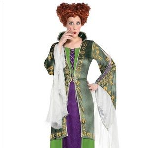 Winifred Sanderson costume and wig. Hocus Pocus